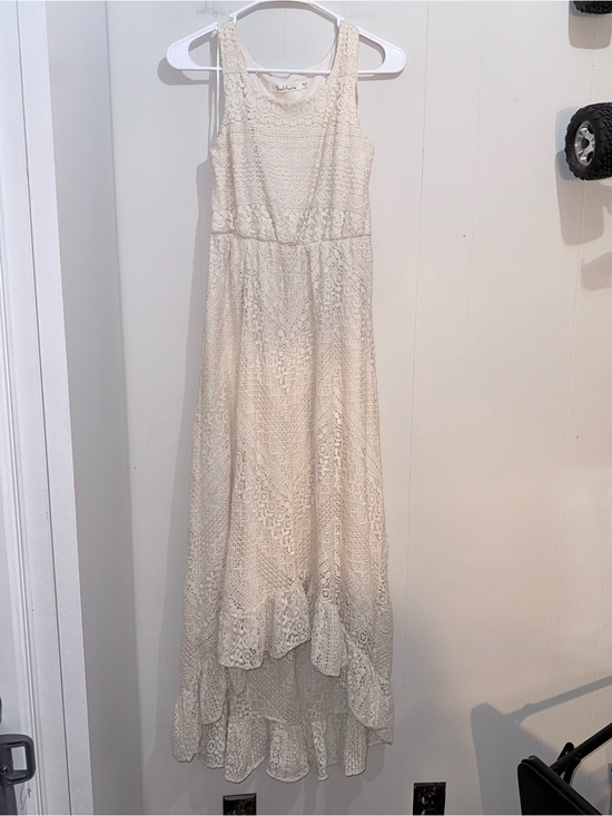 Solitaire Dresses & Skirts - Solitaire by Ravi Khosla Cream Crochet Lace High-Low Maxi Dress M EUC